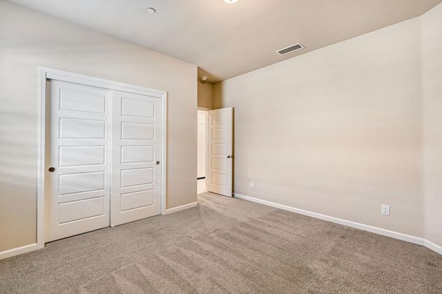 642 Stone Crest Avenue, Madera, CA 93636