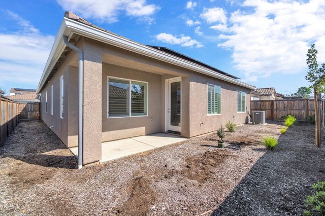 642 Stone Crest Avenue, Madera, CA 93636