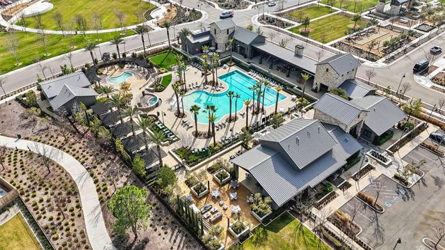 642 Stone Crest Avenue, Madera, CA 93636