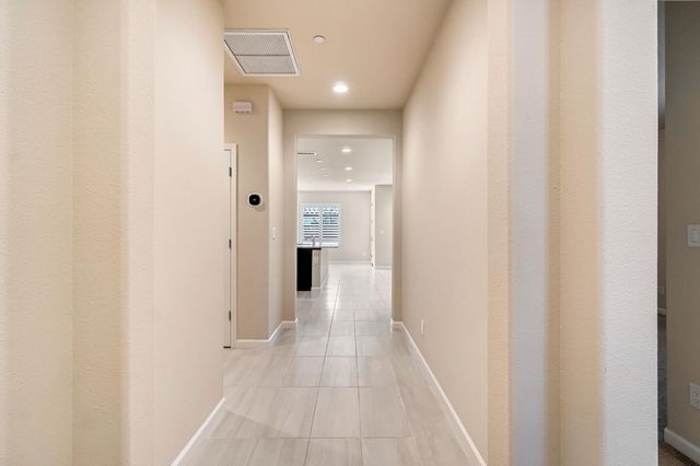 642 Stone Crest Avenue, Madera, CA 93636