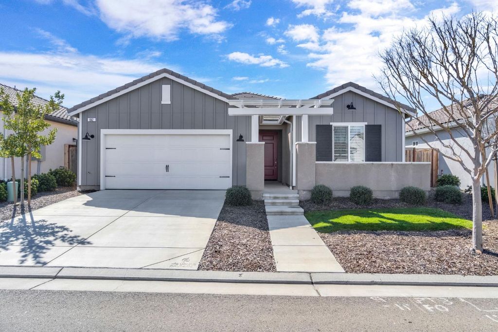 642 Stone Crest Avenue, Madera, CA 93636