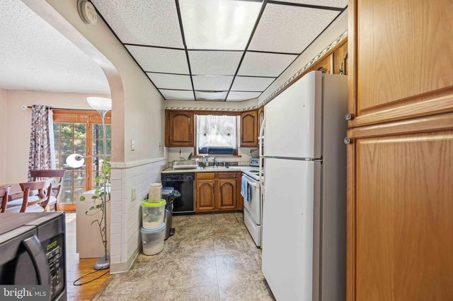 3454 VALLEY GREEN DR, Drexel Hill, PA 19026