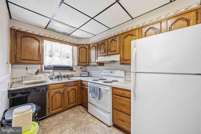3454 VALLEY GREEN DR, Drexel Hill, PA 19026