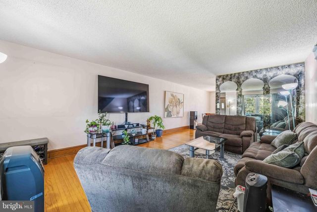 3454 VALLEY GREEN DR, Drexel Hill, PA 19026