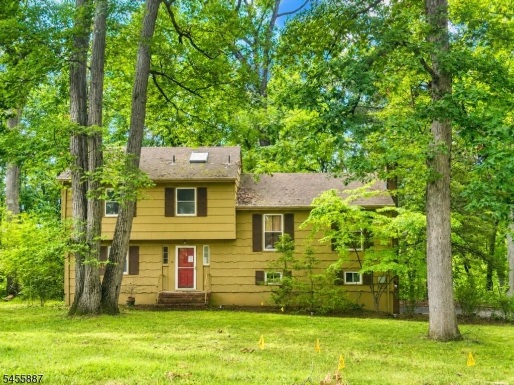 37 Goltra Dr, Bernards Twp., NJ 07920 — exterior