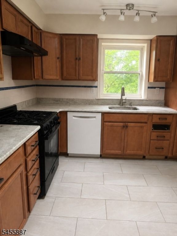 37 Goltra Dr, Bernards Twp., NJ 07920 — photo 3