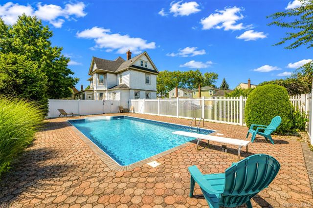 871 Rockaway Avenue, Valley Stream, NY 11581