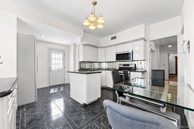 871 Rockaway Avenue, Valley Stream, NY 11581