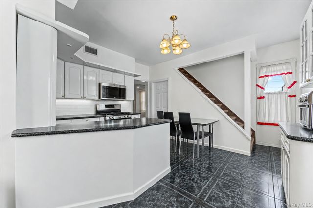 871 Rockaway Avenue, Valley Stream, NY 11581