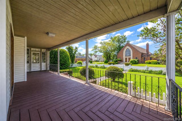 871 Rockaway Avenue, Valley Stream, NY 11581