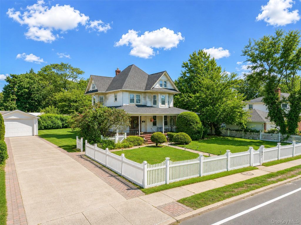 871 Rockaway Avenue, Valley Stream, NY 11581 — photo 2