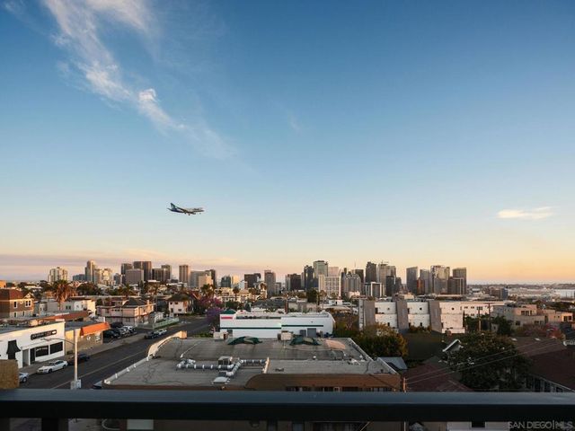 2330 1st Ave 405, San Diego, CA 92101