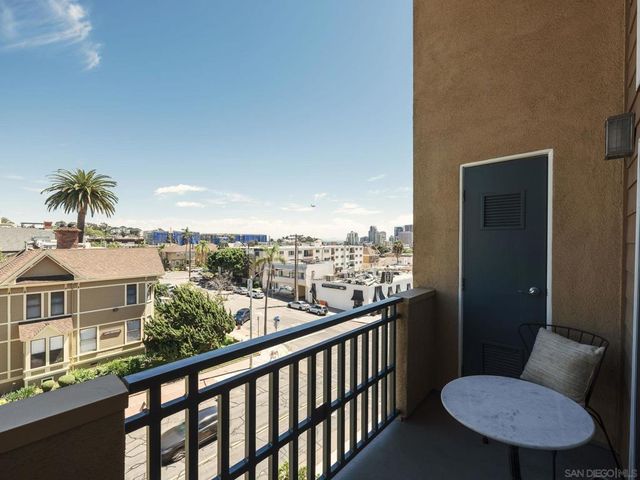 2330 1st Ave 405, San Diego, CA 92101