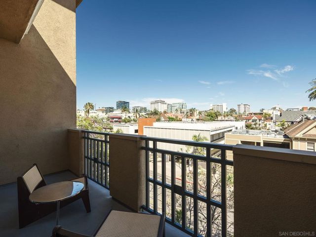 2330 1st Ave 405, San Diego, CA 92101