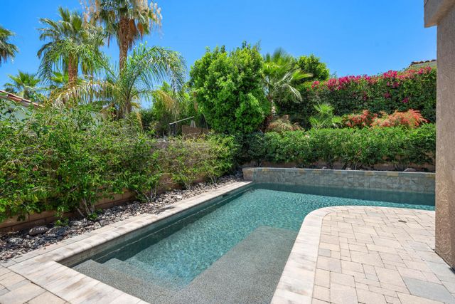 131 Vista Monte, Palm Desert, CA 92260