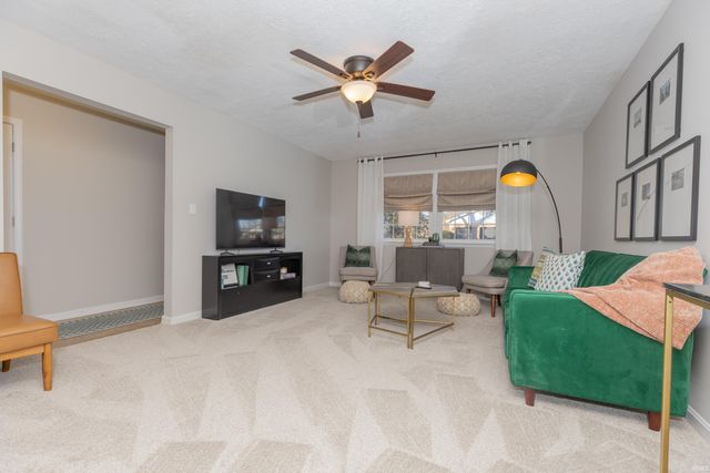 709 Cypress Street, Newburgh, IN 47630