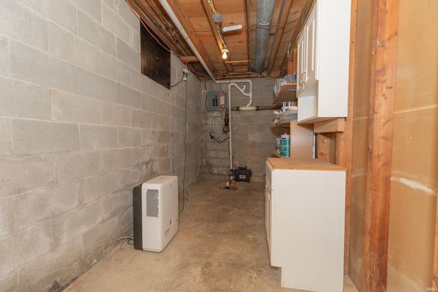 709 Cypress Street, Newburgh, IN 47630