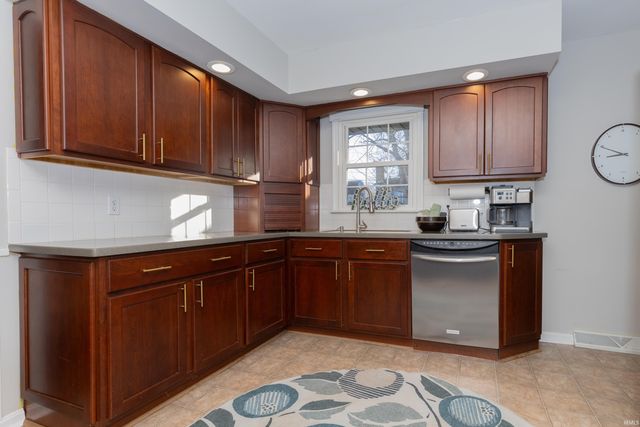 709 Cypress Street, Newburgh, IN 47630