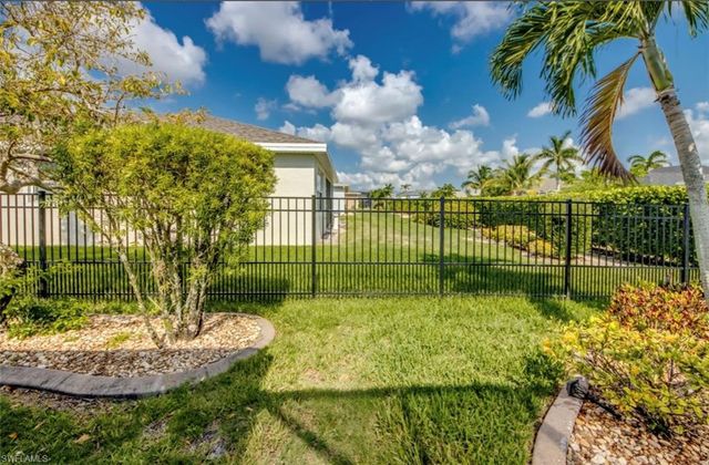 236 Destiny CIR, Cape Coral, FL 33990