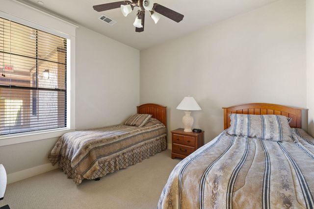 6712 Lantern View DR 302, Jonestown, TX 78645