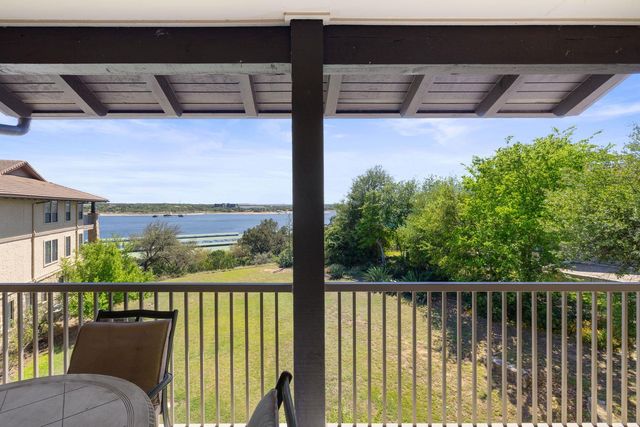 6712 Lantern View DR 302, Jonestown, TX 78645