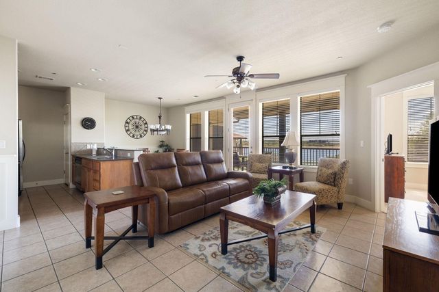 6712 Lantern View DR 302, Jonestown, TX 78645