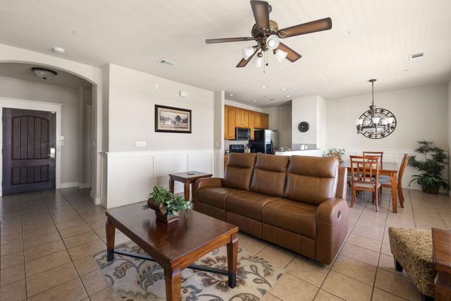 6712 Lantern View DR 302, Jonestown, TX 78645