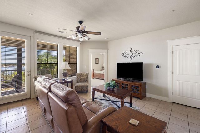 6712 Lantern View DR 302, Jonestown, TX 78645
