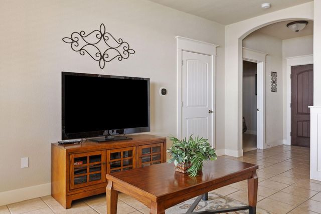 6712 Lantern View DR 302, Jonestown, TX 78645