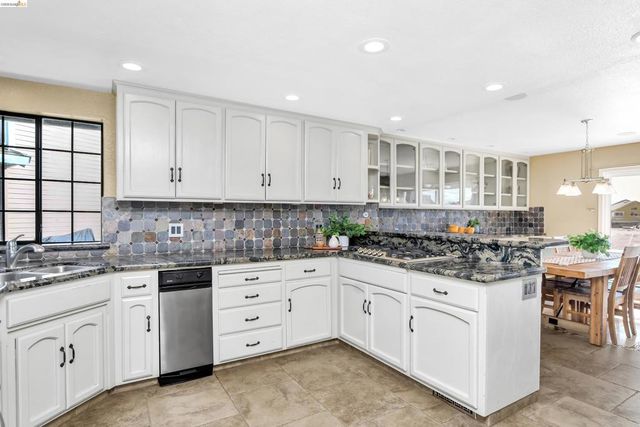 5761 Salmon Ct, Discovery Bay, CA 94505