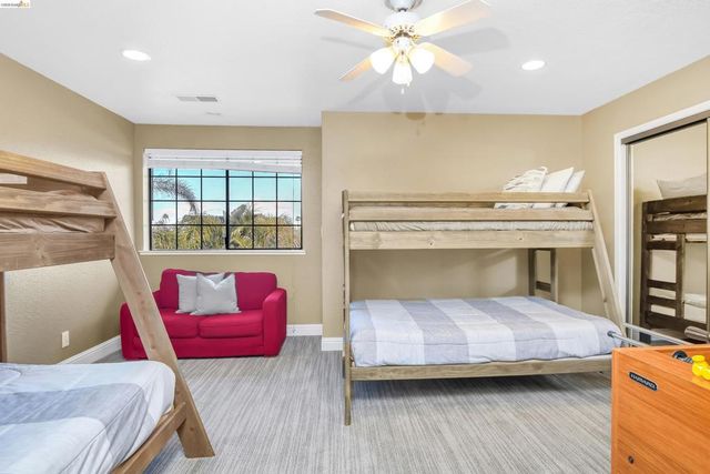5761 Salmon Ct, Discovery Bay, CA 94505