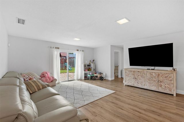 15917 COUNTRY FARM PLACE, Tampa, FL 33624