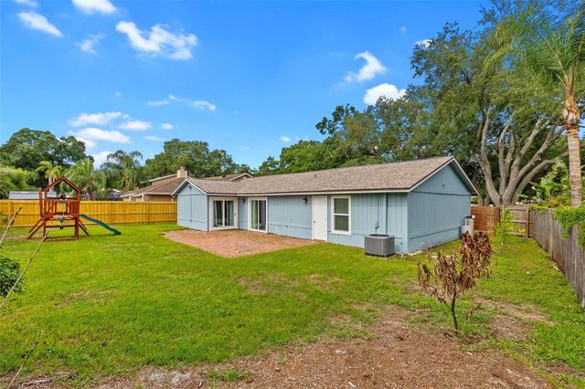 15917 COUNTRY FARM PLACE, Tampa, FL 33624