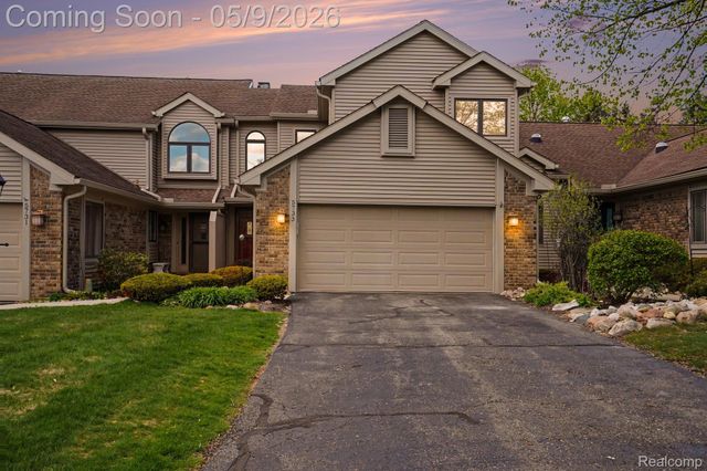 5733 Leeward Court 51, Independence Charter Township, MI 48346
