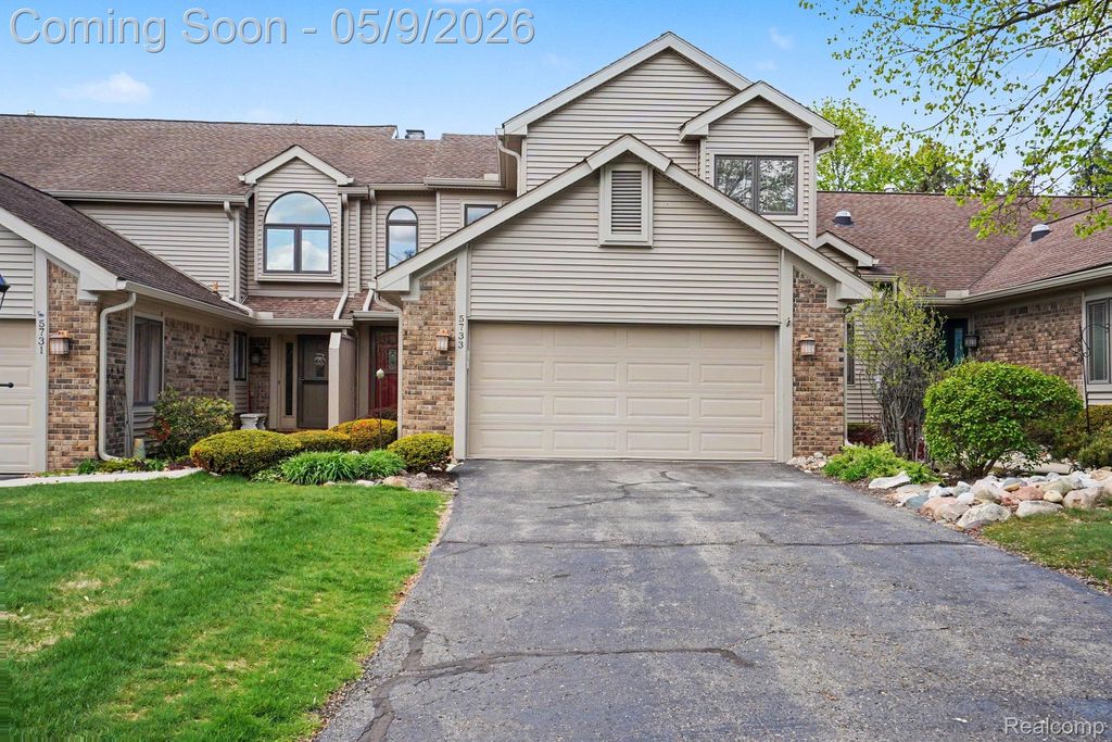 5733 Leeward Court 51, Independence Charter Township, MI 48346