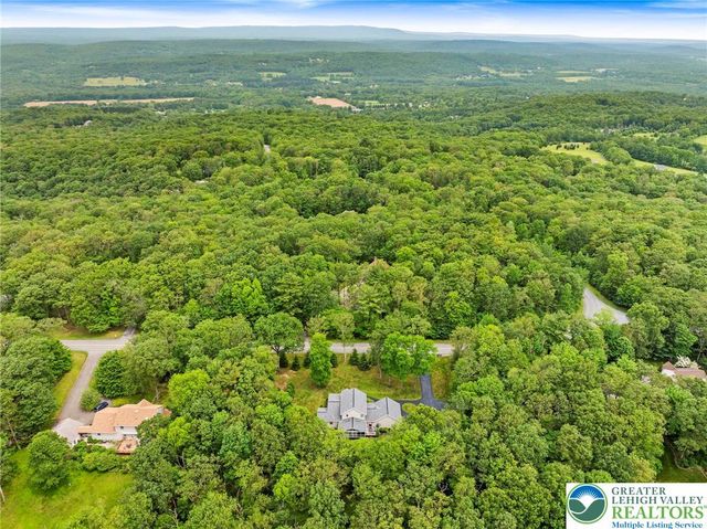 218 Evergreen Court, Ross Twp, PA 18353