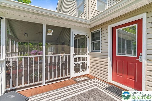 218 Evergreen Court, Ross Twp, PA 18353