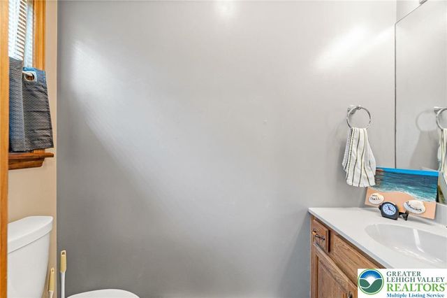 218 Evergreen Court, Ross Twp, PA 18353