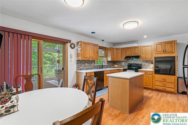 218 Evergreen Court, Ross Twp, PA 18353