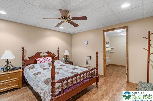 218 Evergreen Court, Ross Twp, PA 18353