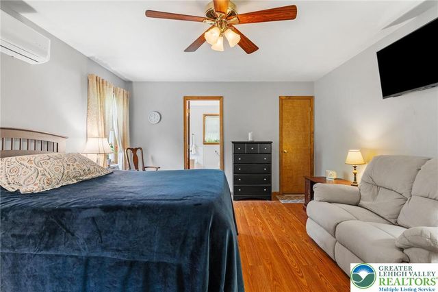 218 Evergreen Court, Ross Twp, PA 18353