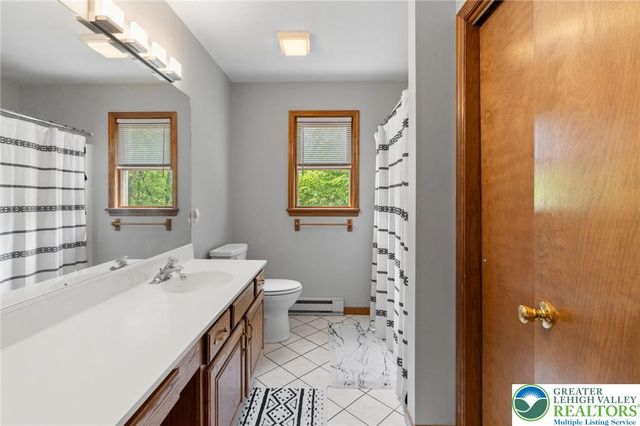 218 Evergreen Court, Ross Twp, PA 18353