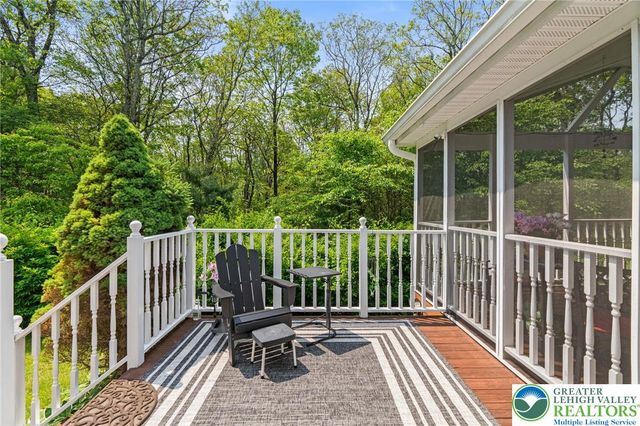 218 Evergreen Court, Ross Twp, PA 18353