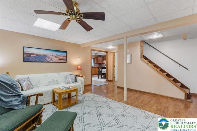 218 Evergreen Court, Ross Twp, PA 18353