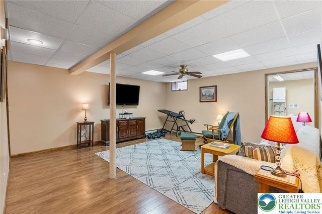 218 Evergreen Court, Ross Twp, PA 18353