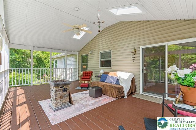 218 Evergreen Court, Ross Twp, PA 18353