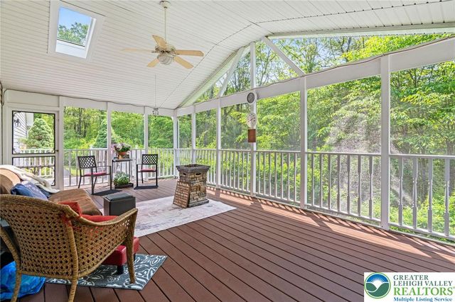218 Evergreen Court, Ross Twp, PA 18353