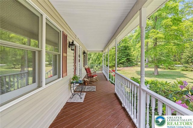 218 Evergreen Court, Ross Twp, PA 18353