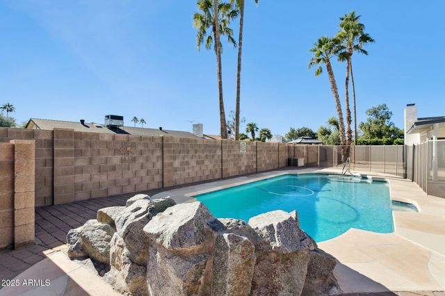 4915 E EVERETT Drive, Scottsdale, AZ 85254