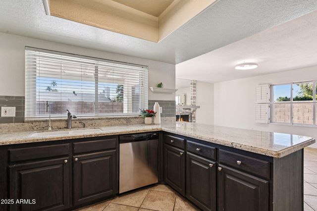 4915 E EVERETT Drive, Scottsdale, AZ 85254